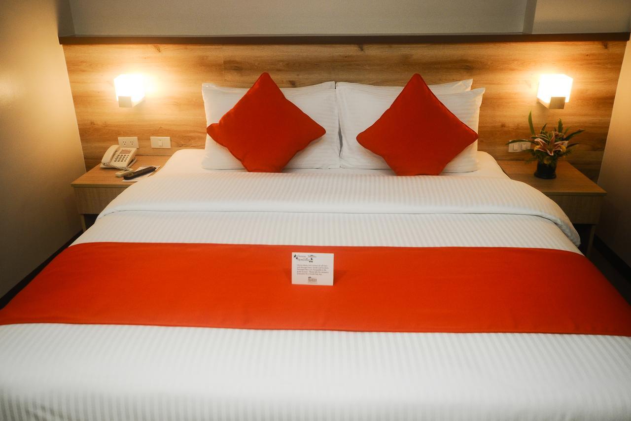 Balabag  Azalea Hotels & Residences Boracay מראה חיצוני תמונה